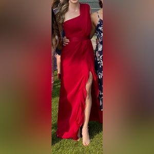 Vera Wang red gown
